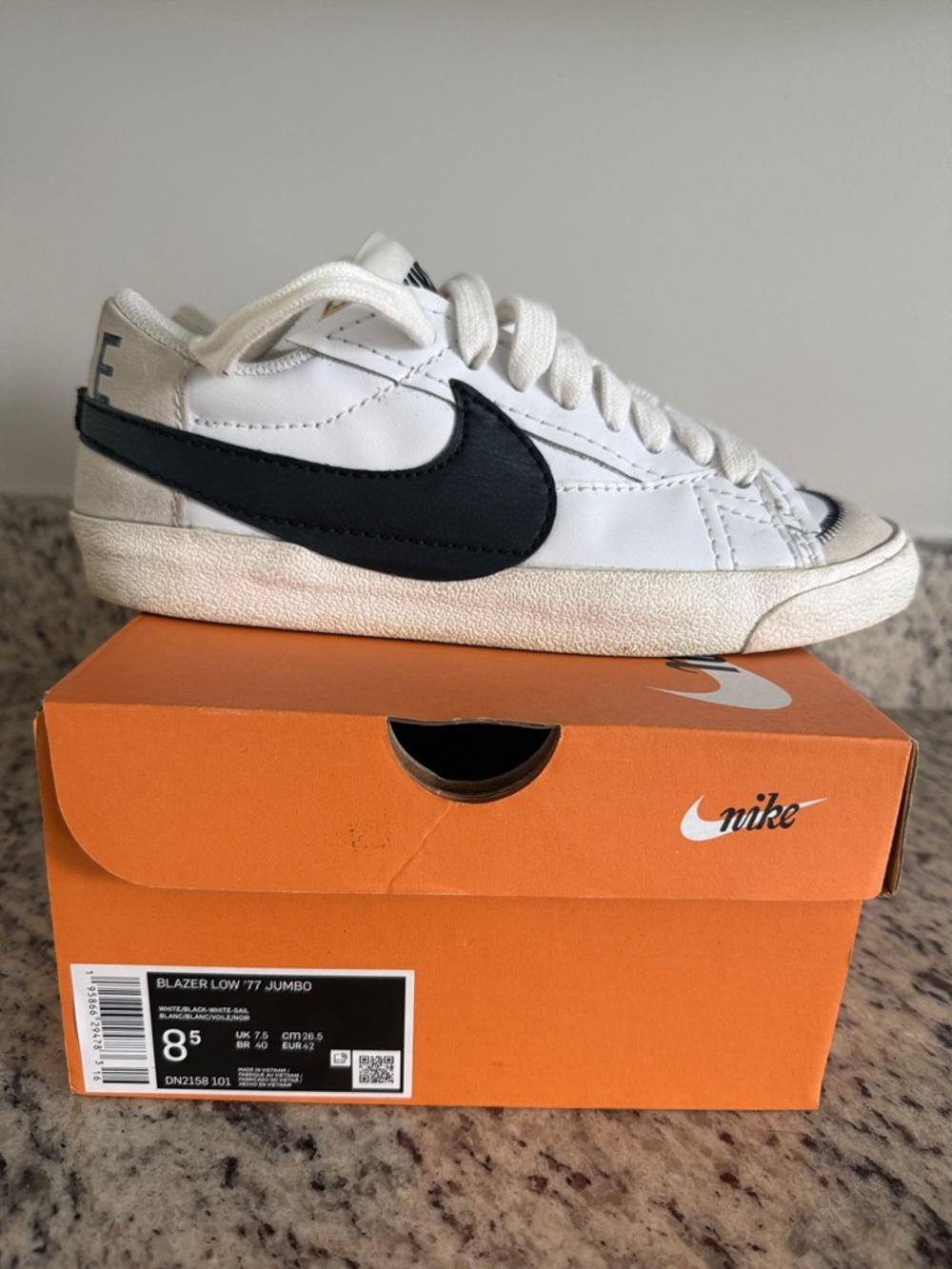 Nike Women Blazer Low 77 Jumbo - White / Black